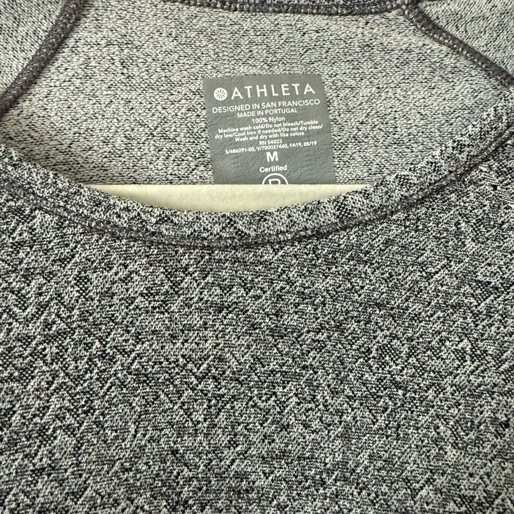Athleta Speedlight Heather Gray Long Sleeve Top Size Medium - Picture 6 of 6